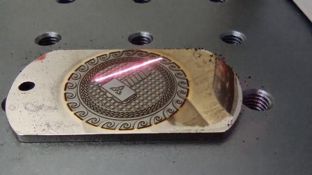 Лазерная гравировка + тест станка JPT50lp f163 смотреть онлайн