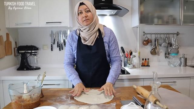 Turkish LAHMACUN? How To Make At Home? | The Most Popular Street Food In Turkey