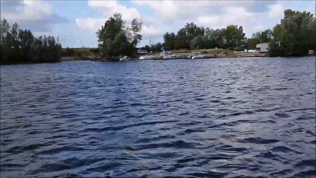 катер Клёвый или первый раз на воде смотреть онлайн