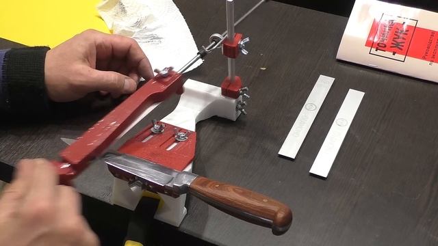 Точилка "Жук" - заточка ножа + тест смотреть онлайн