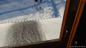 Чернение снега на крыше, пример работы краски для снега Снеготоп