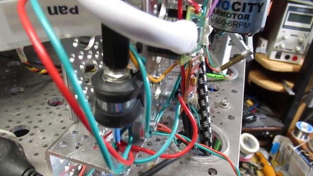 Upgraded pan and tilt using Raspberry PI Pico, AMS AS5048A HAL effect rotary encoder, and TB6612FNG смотреть онлайн