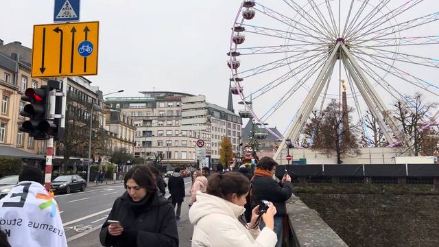 My First Christmas Market Experience in Luxembourg 🇱🇺| Winter Lights 2023 | Luxembourg Travel Vlog смотреть онлайн