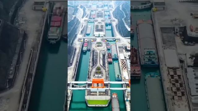 Панамский канал — один из самых грандиозных рукотворных морских путей в мире смотреть онлайн