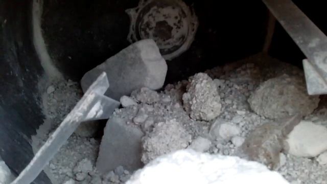 Как разбить слежавшийся шлак смотреть онлайн