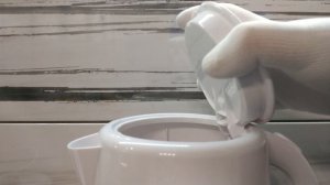 Электрочайник MAUNFELD MGK-631W - открытие крышки