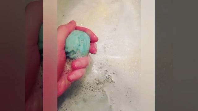 бомбочка с мягким мылом, которое не тонет смотреть онлайн