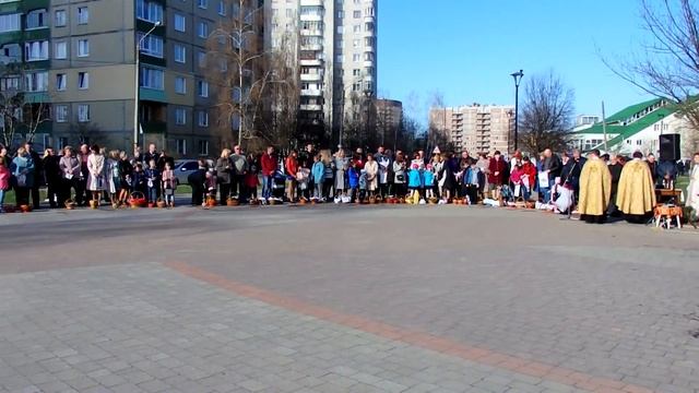 С праздником Пасхи / Happy Easter смотреть онлайн