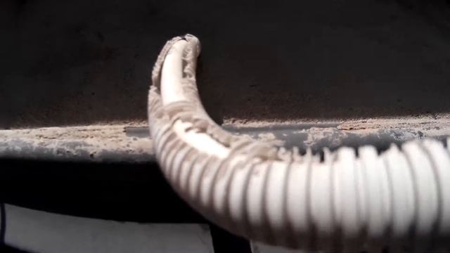 Что случится с гофрированной трубкой (гофрой) через время на улице под открытым небом смотреть онлайн