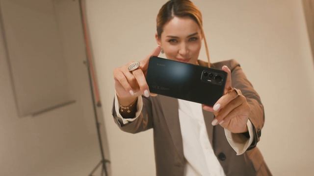 Xiaomi 12 Lite Series x Сая Оразгалиева / Мой стиль, мой снимок! смотреть онлайн