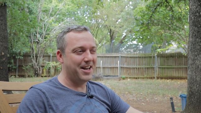 Ubuntu vs Debian смотреть онлайн