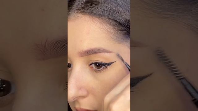 Бюджетный карандаш для бровей от бренда TF смотреть онлайн