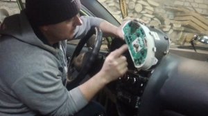 Замена подсветки щитка приборов на светодиодную красного цвета в Дэо Матиз