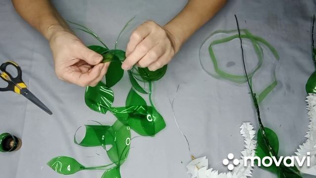 Как сделать красивую веточку цветов? ПЭТ бутылки! МК смотреть онлайн