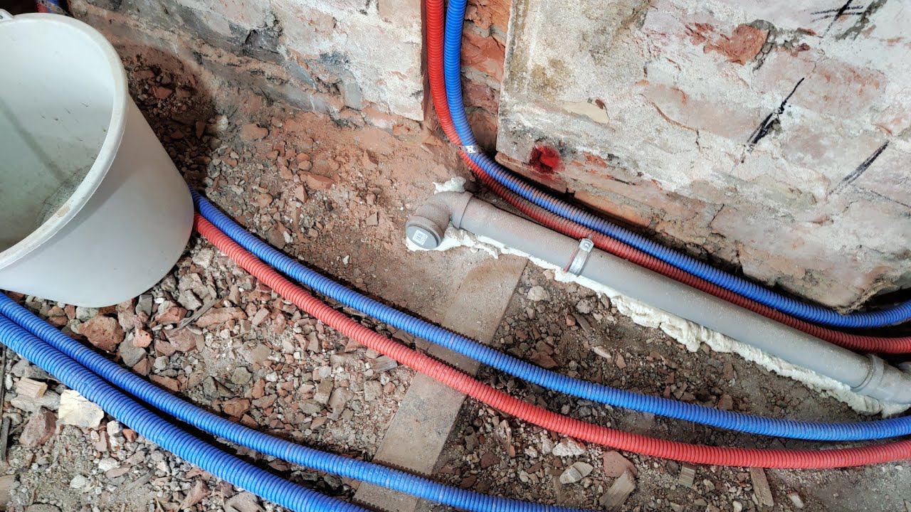 Разводка сантехники под стяжкой. Нюансы старого фонда. Стяжка 52 кв.м. TimeLapse. Октябрь 2023 смотреть онлайн