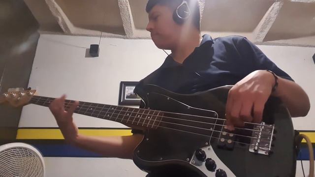Como un sol - Inspector (bass cover) смотреть онлайн