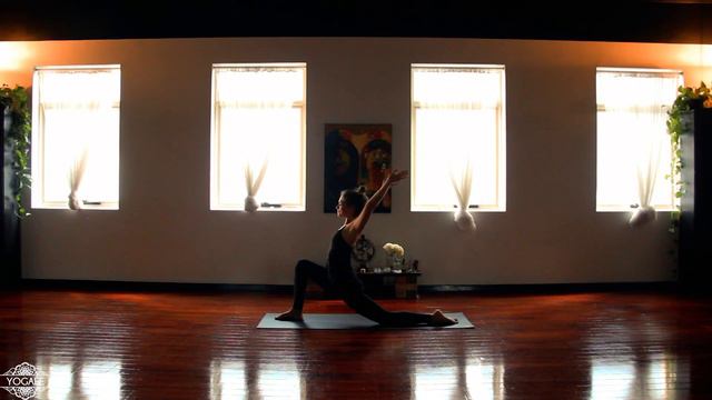 Intuition Flow - Vinyasa Yoga - Tous niveaux смотреть онлайн