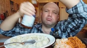 ОБЖОР ПЕЛЬМЕНИ с мазиком/МУКБАНГ ДОШИРАК с сосисками