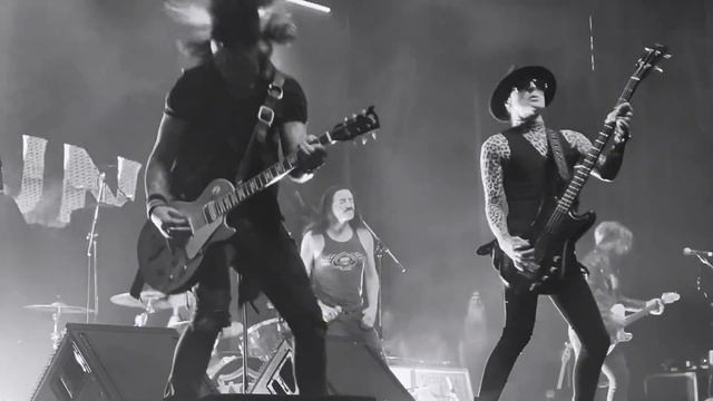 L.A. Guns - Rip And Tear смотреть онлайн