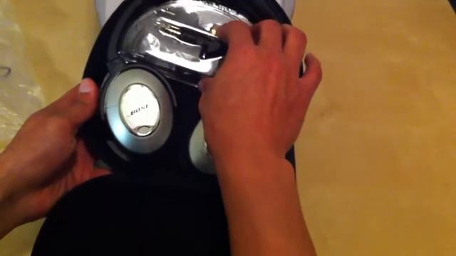 Bose QuietComfort 15 Unboxing смотреть онлайн