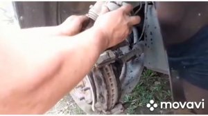 замена тормозных колодок на Nissan Serena