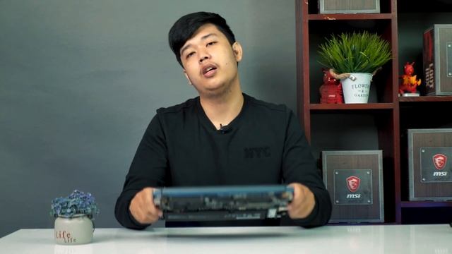 REVIEW MSI PRESTIGE 14 (CAMBODIA) смотреть онлайн