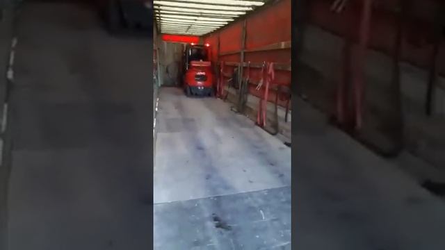 загрузка первого блока паллетов смотреть онлайн