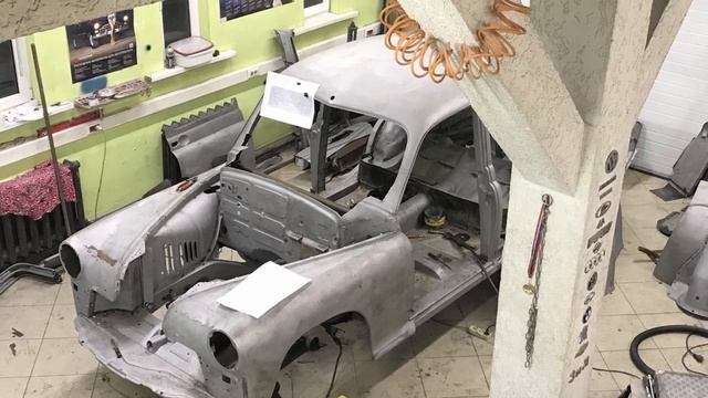 Если тюнинг - то такой! Мужик с нуля построил из ГАЗ М-20 Победа настоящий гоночный родстер смотреть онлайн
