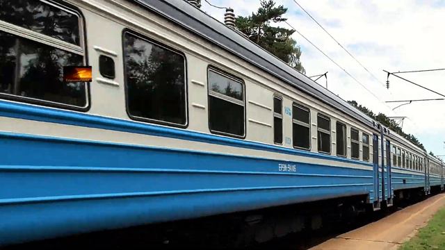 ЭР9М-514 на перегоне Васильков 1 - Боярка смотреть онлайн