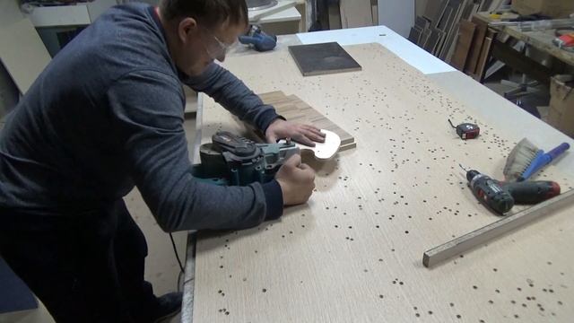 КАК ОБРАБОТАТЬ КРОМКУ ПВХ 2 ММ РУЧНЫМ ФРЕЗЕРОМ