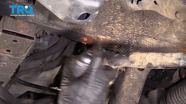 How to Replace Front Sway Bar Bushing 05-15 Toyota Tacoma смотреть онлайн