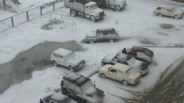 УСИНСК-ЛЕТО БЫЛО МАЛОСНЕЖНЫМ (1 июня 2007г.) смотреть онлайн