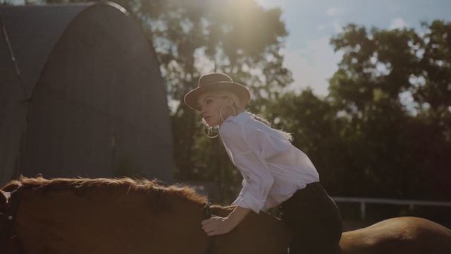 Horse cinematic video & woman / sony a7iii / atomos shogun смотреть онлайн