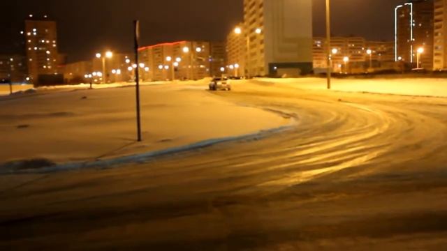 Зимний дрифт на Toyota Mark 2