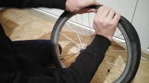 А как снять камеру и покрышку с обода велосипеда