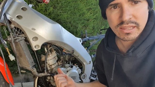 Aprilia RS 50 circuito - Capítulo 2: DESMONTANDO EL MOTOR - 80cc смотреть онлайн