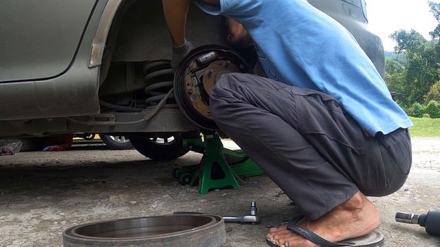 CARA GANTI CYLINDER REM BELAKANG KIA CARNIVAL, PENYEBAB REM KURANG PAKEM смотреть онлайн