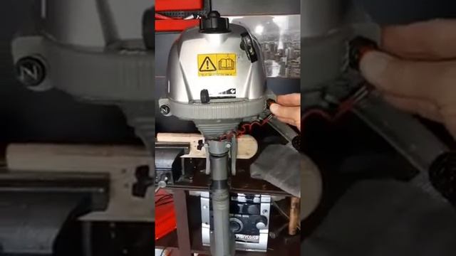 Silnik zaburtowy Honda 2KM смотреть онлайн