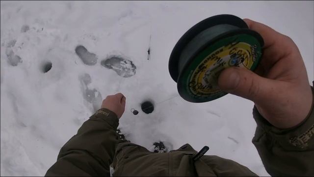 Рыбалка на реке Кумёнка. Первая зимняя рыбалка 2020. смотреть онлайн