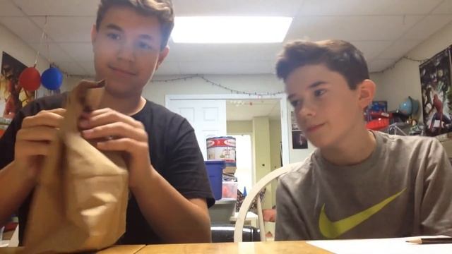 Ultimate Trivia Challenge! смотреть онлайн