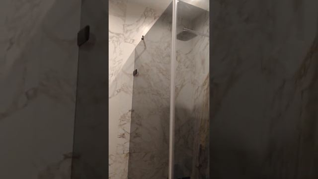 ДУШЕВОЕ ОГРАЖДЕНИЕ TREND SQUARE GK-863P, ПРОФИЛЬ ХРОМ ЧЁРНЫЙ, СТЕКЛО ГРАФИТОВОЕ смотреть онлайн