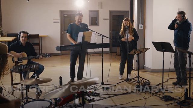 Glory to God // Great Canadian Harvest (Live Performance Music Video) смотреть онлайн