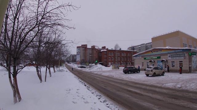 Прокопьевск, Кемеровская область, р-он "Тырган" (Гора ветров). Труба дымит. смотреть онлайн