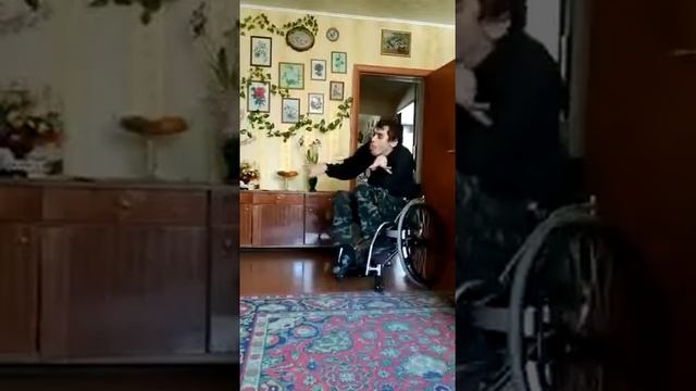 Новая коляска для танцев FS755L смотреть онлайн