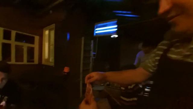 Салат с клубникой и сыром Халуми (По рецепту Джейми Оливера) смотреть онлайн