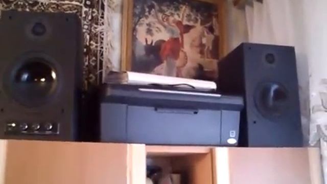 mega bass........ смотреть онлайн