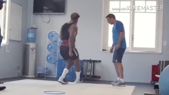 Adama Traoré Strength Training In The Gym! (Most Explosive Footballer In The World)