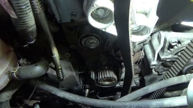 Suzuki Grand Vitara F9QB 2008 Alternator belt breaks? (Part 1) смотреть онлайн