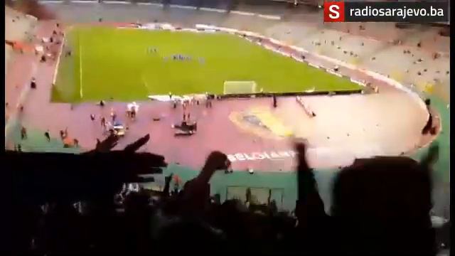 Navijači Bosne i Hercegovine prave odličnu atmosferu na stadionu kralj Boduen смотреть онлайн