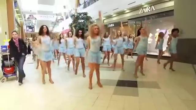 флешмоб в ТЦ Москвы смотреть онлайн